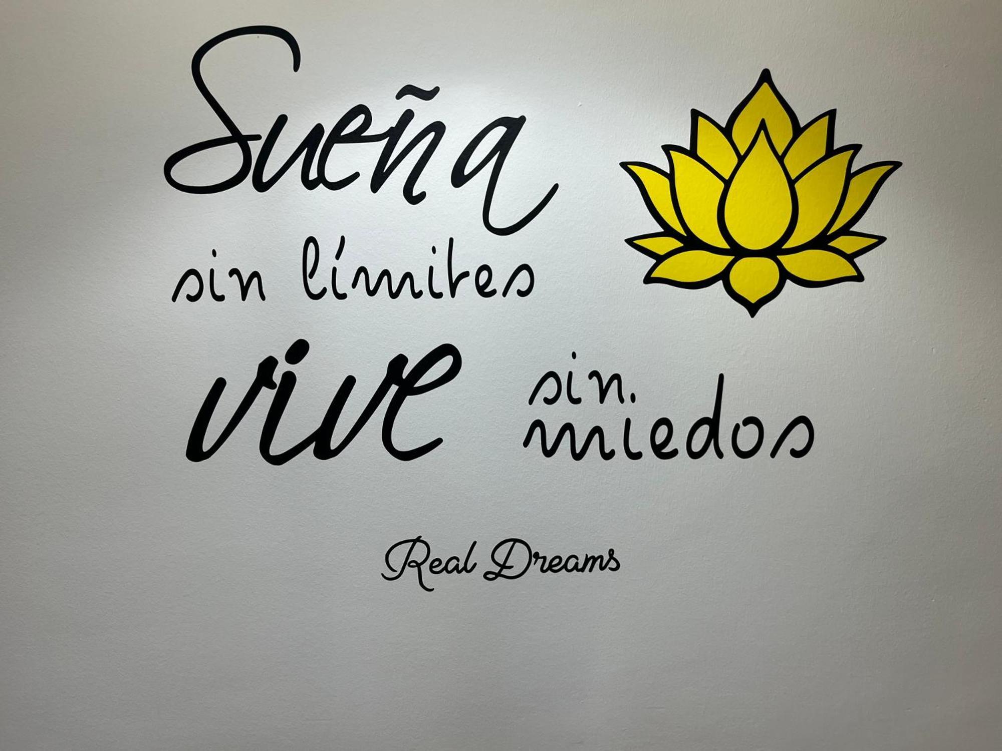 Real Dreams Apartment Sant Jaume d'Enveja Bagian luar foto